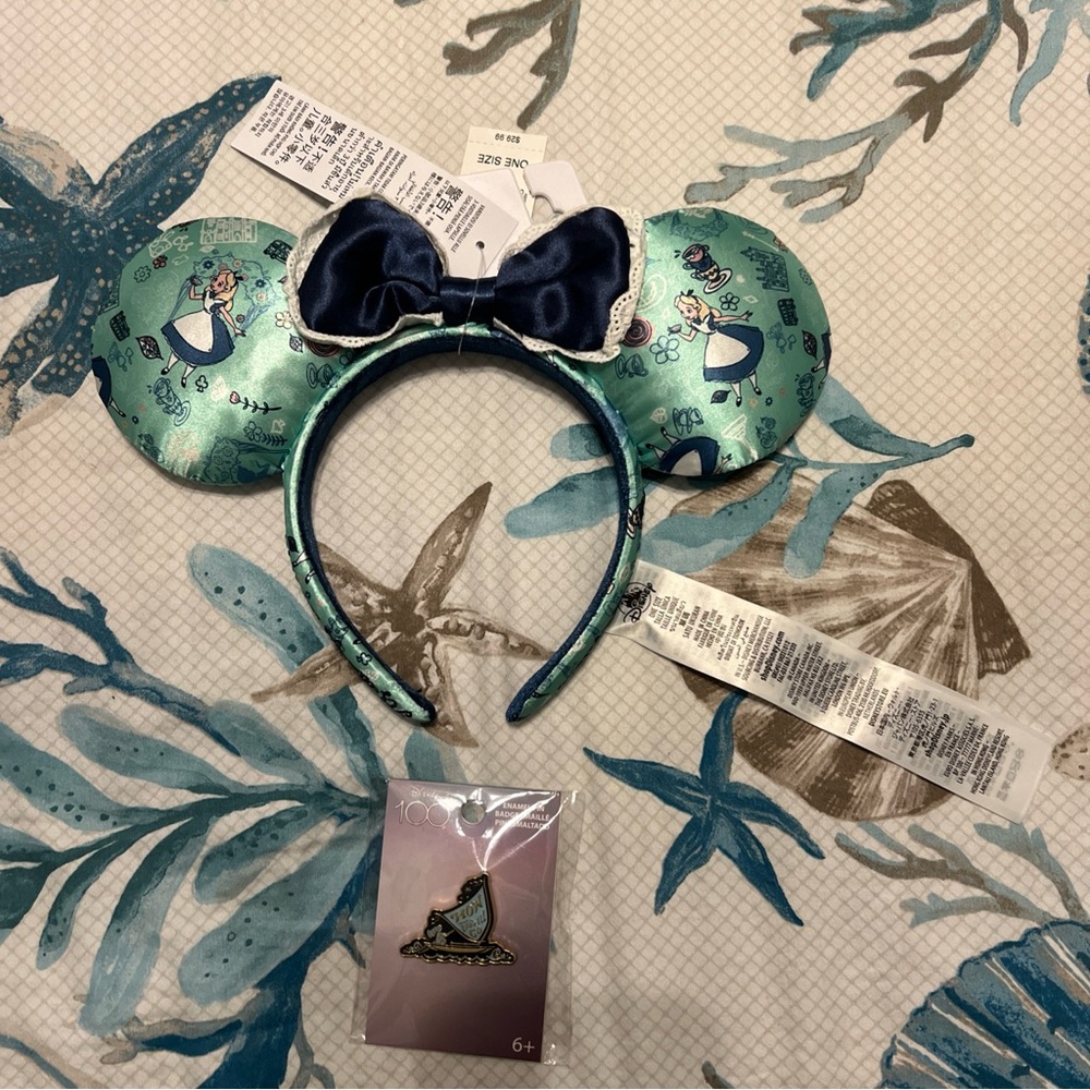 Disney Parks Epcot United Kingdom Alice In Wonderland Ears Headband + pin new